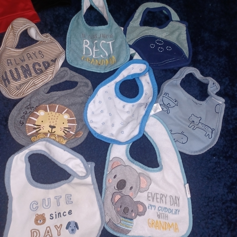 LIL Boy Bundle🩵💙🩵💙- Size- 12 months- 2T- Bibs- Burp Cloths and more - Picture 4 of 11